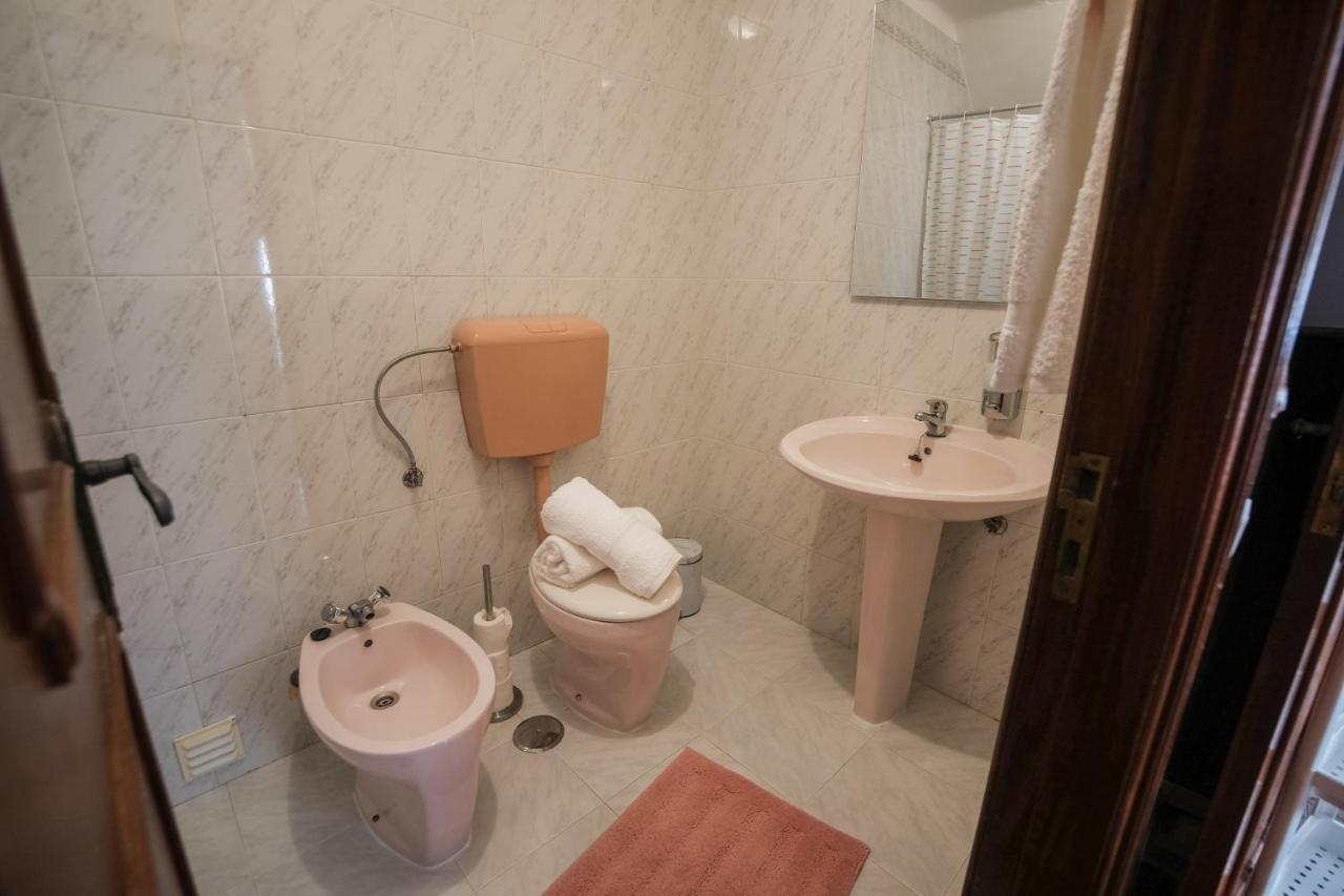 Besugo'S House Rooms & Apartment 纳扎雷 外观 照片